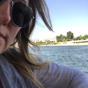 Meet your Posher, Monique